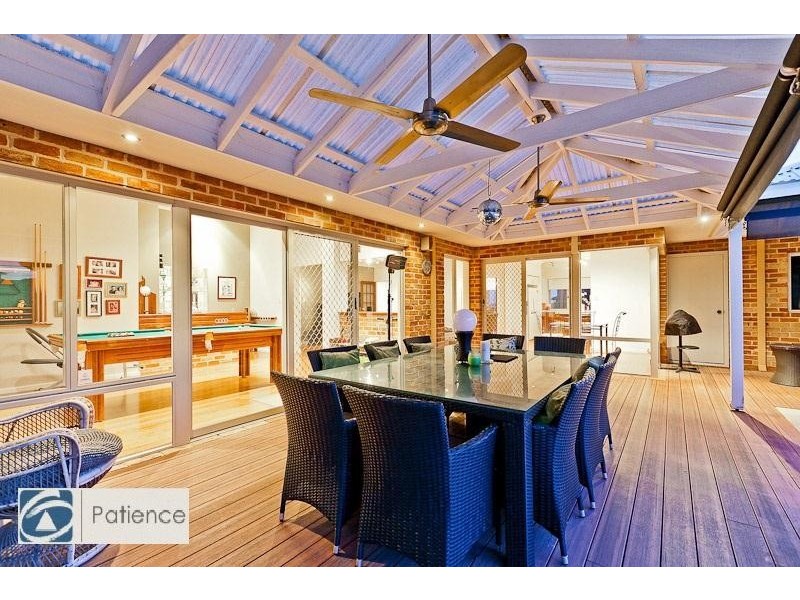 16 Kinsale Drive, Mindarie WA 6030