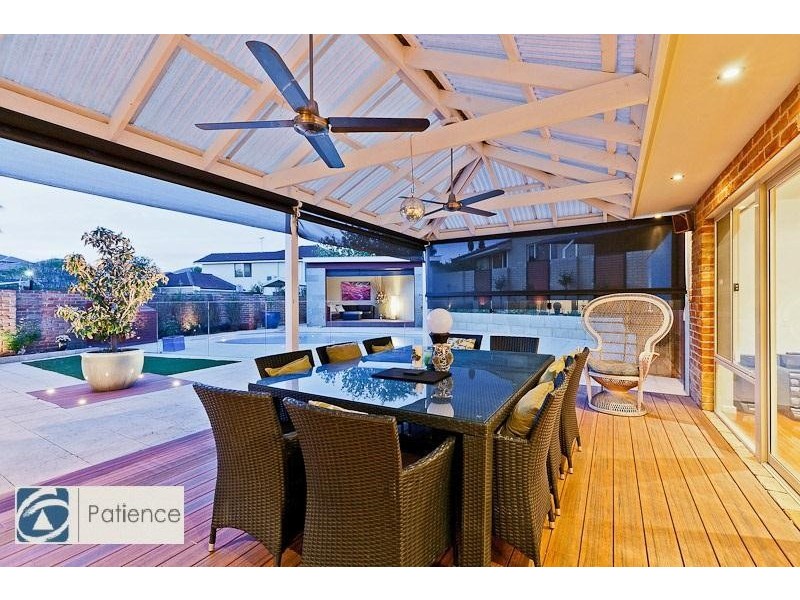 16 Kinsale Drive, Mindarie WA 6030