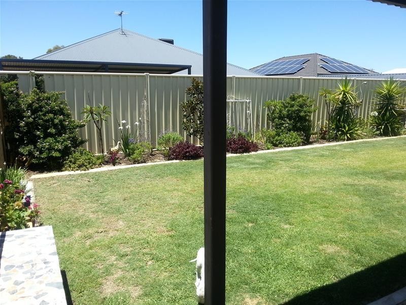 10 Lynella Circuit, Banksia Grove WA 6031