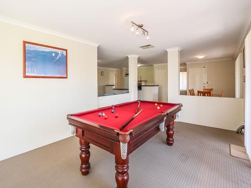 1 Allanbi Circle, Carramar WA 6031