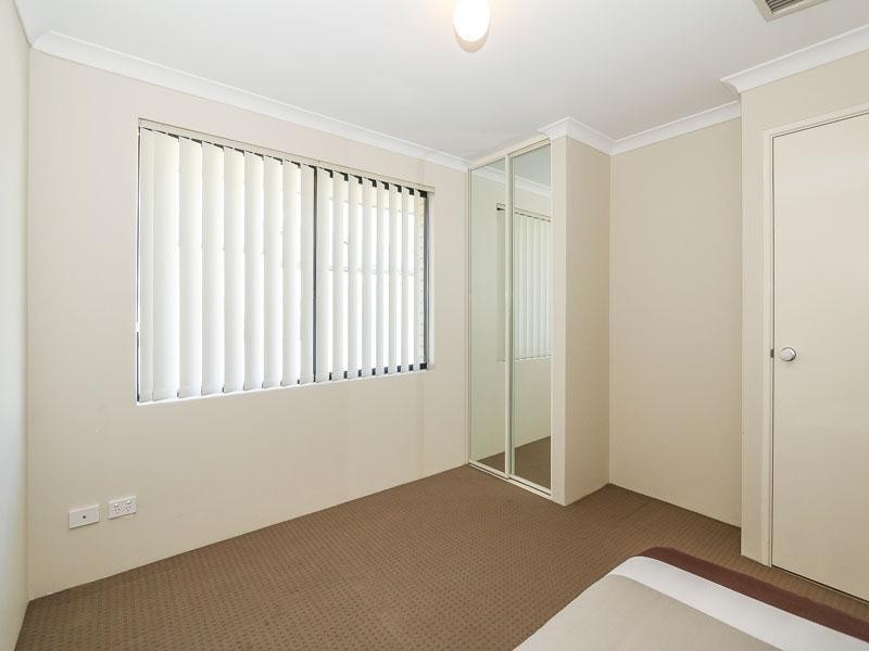 1 Allanbi Circle, Carramar WA 6031