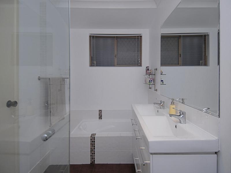 1a Noetia Court, Heathridge WA 6027