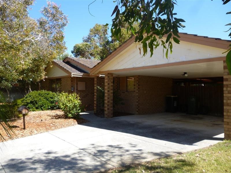 8 Bonneville Way, Joondalup WA 6027