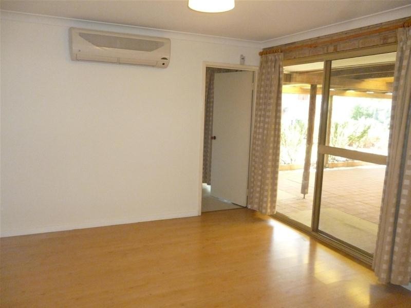 8 Bonneville Way, Joondalup WA 6027