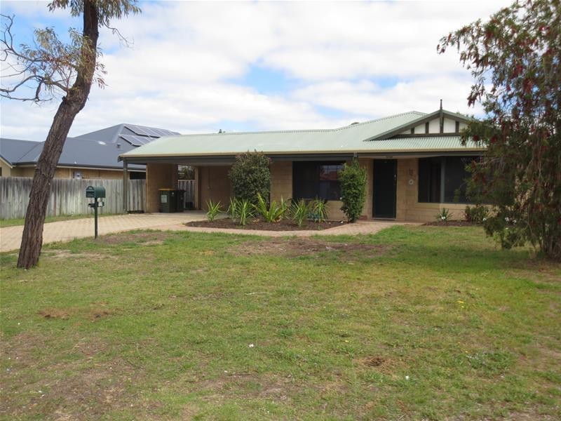 15 Golflinks Drive, Carramar WA 6031