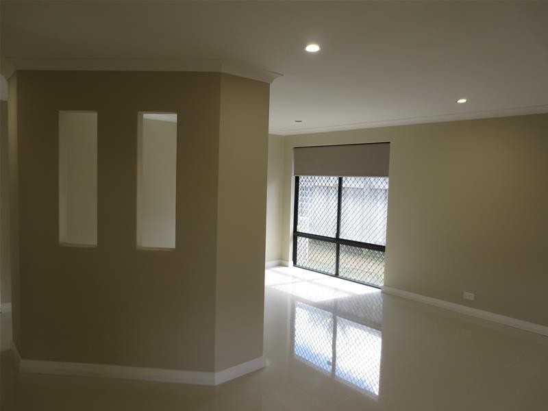 15 Golflinks Drive, Carramar WA 6031