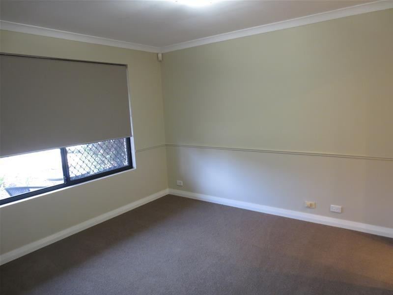 15 Golflinks Drive, Carramar WA 6031