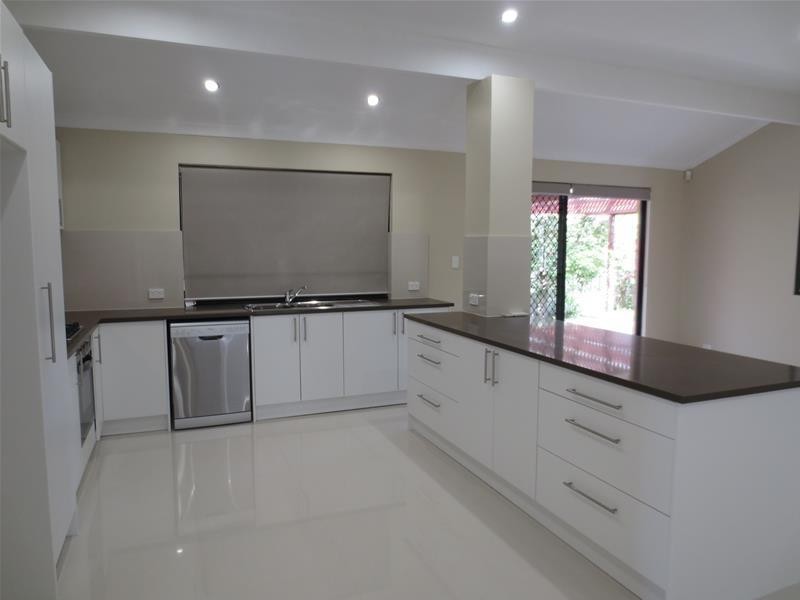 15 Golflinks Drive, Carramar WA 6031