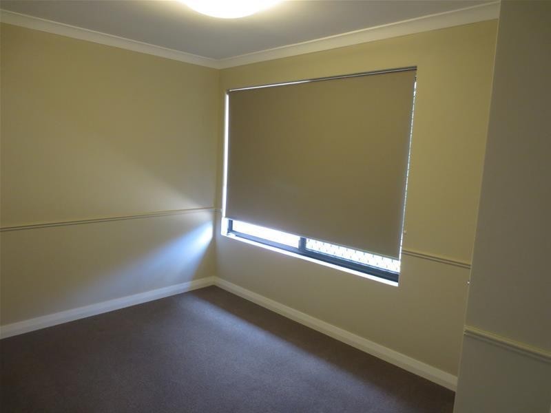 15 Golflinks Drive, Carramar WA 6031