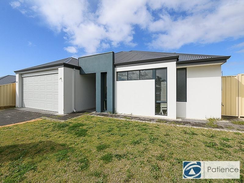 4 Covent Fairway, Pearsall WA 6065