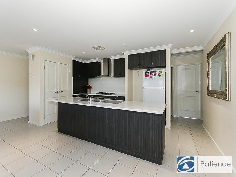 4 Covent Fairway, Pearsall WA 6065