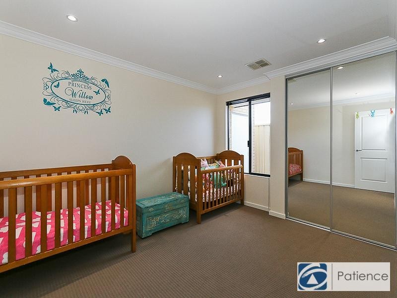 4 Covent Fairway, Pearsall WA 6065