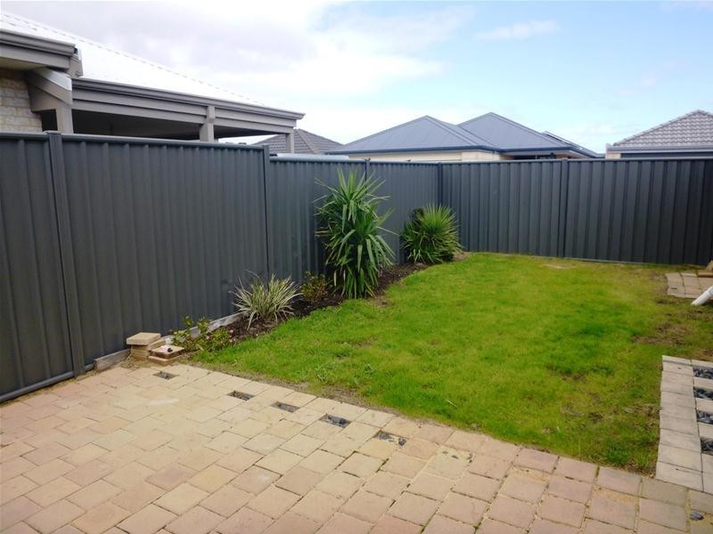 126 Joseph Banks Boulevard, Banksia Grove WA 6031