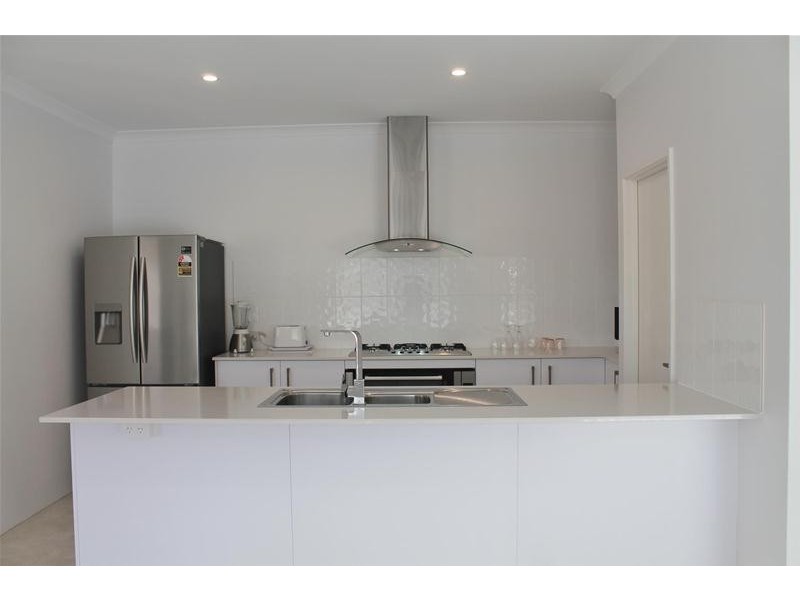 6 Yacht Way, Two Rocks WA 6037