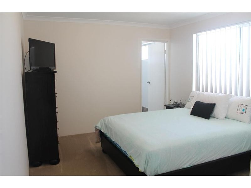 6 Yacht Way, Two Rocks WA 6037