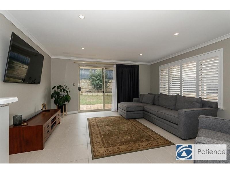 10 La Grange Loop, Currambine WA 6028