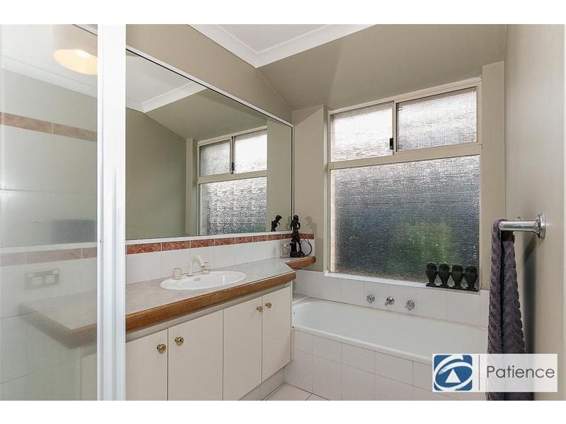 10 La Grange Loop, Currambine WA 6028