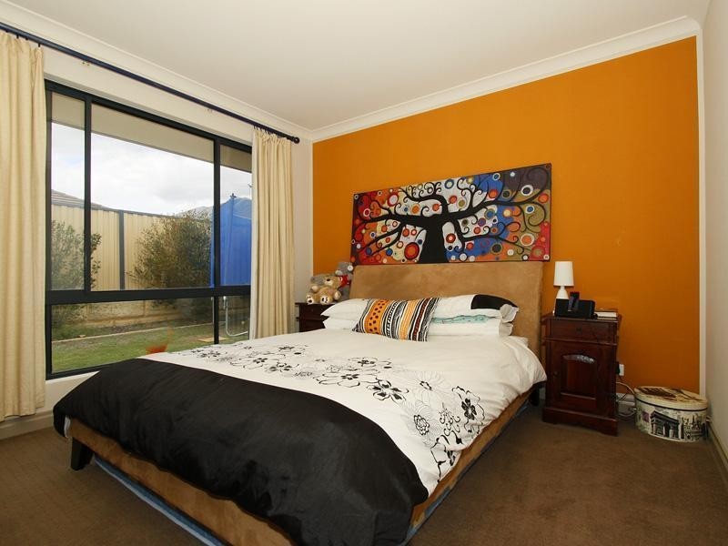 18 Grallina Way, Tapping WA 6065