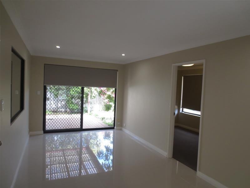 15 Golflinks Drive, Carramar WA 6031