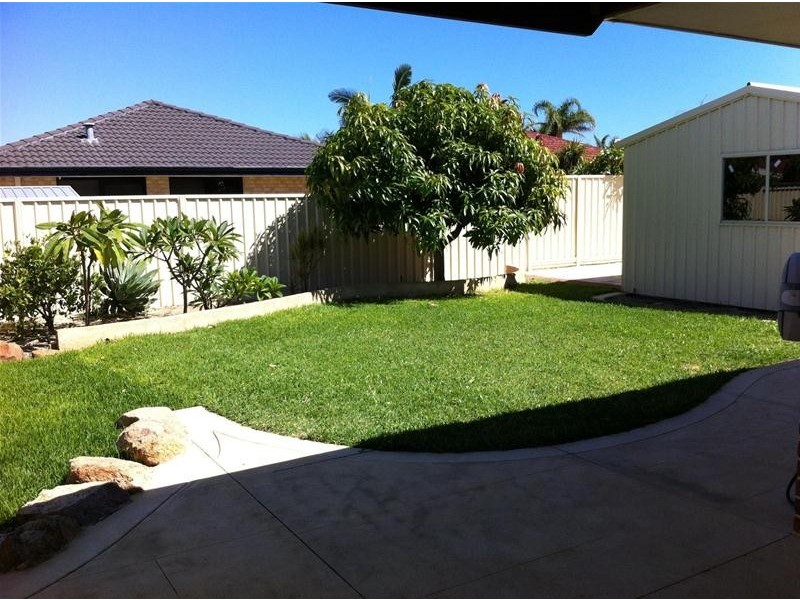 96 Houghton Drive, Carramar WA 6031