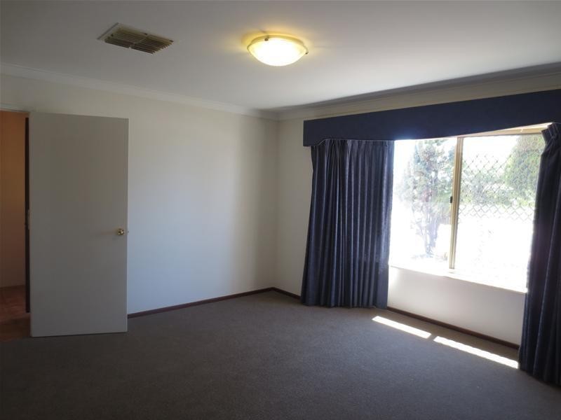 15 Monterey Drive, Woodvale WA 6026