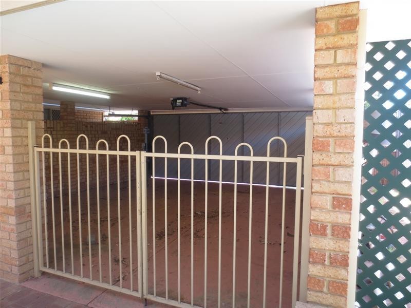 15 Monterey Drive, Woodvale WA 6026