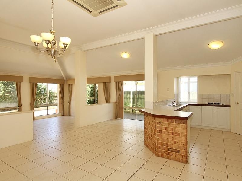 43 Canterbury Circle, Currambine WA 6028