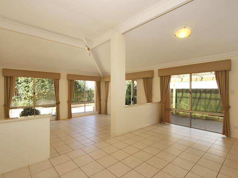 43 Canterbury Circle, Currambine WA 6028