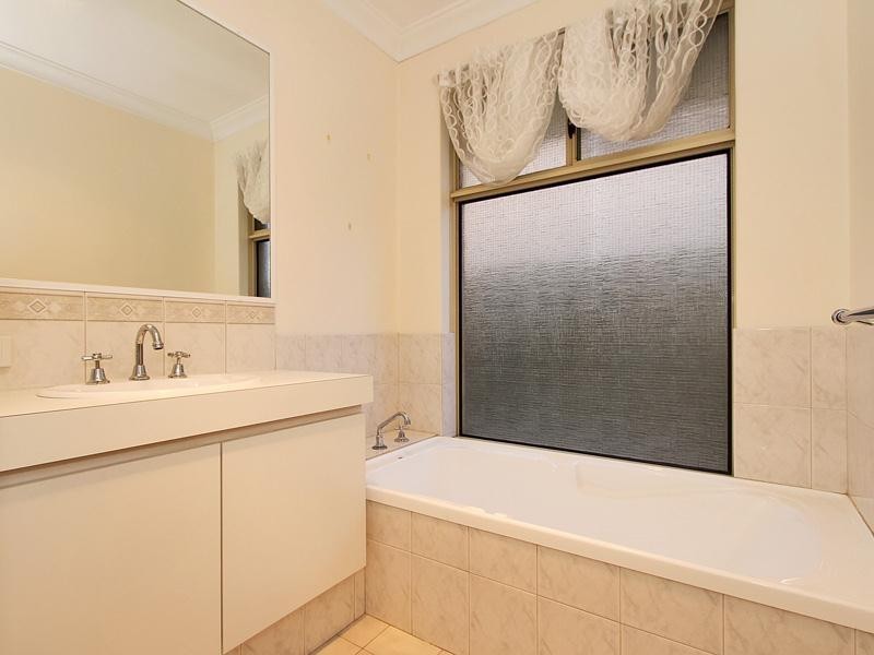 43 Canterbury Circle, Currambine WA 6028