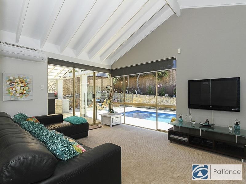 10 Gemini Rise, Ocean Reef WA 6027