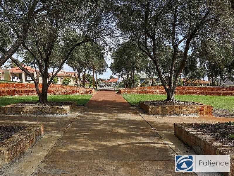 8 Swindon Lane, Currambine WA 6028