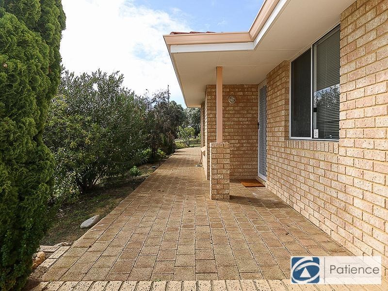 8 Swindon Lane, Currambine WA 6028