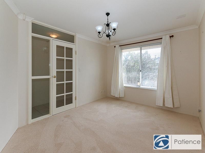 8 Swindon Lane, Currambine WA 6028