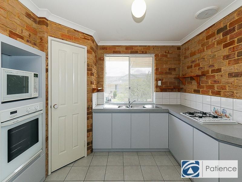 8 Swindon Lane, Currambine WA 6028