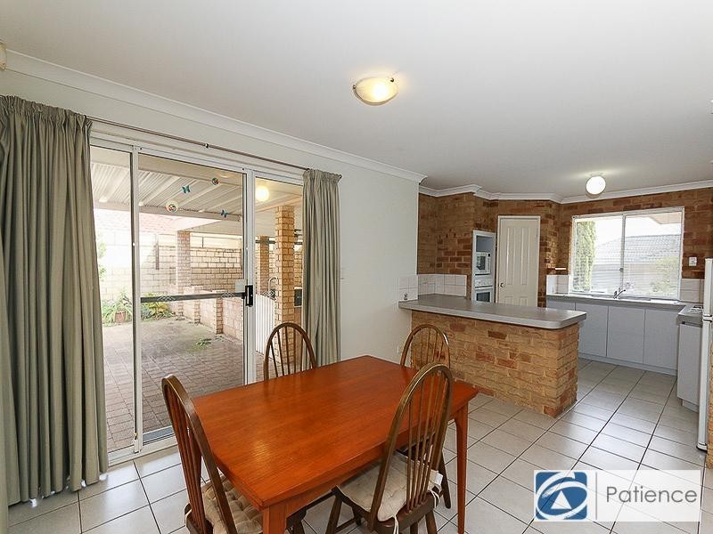 8 Swindon Lane, Currambine WA 6028