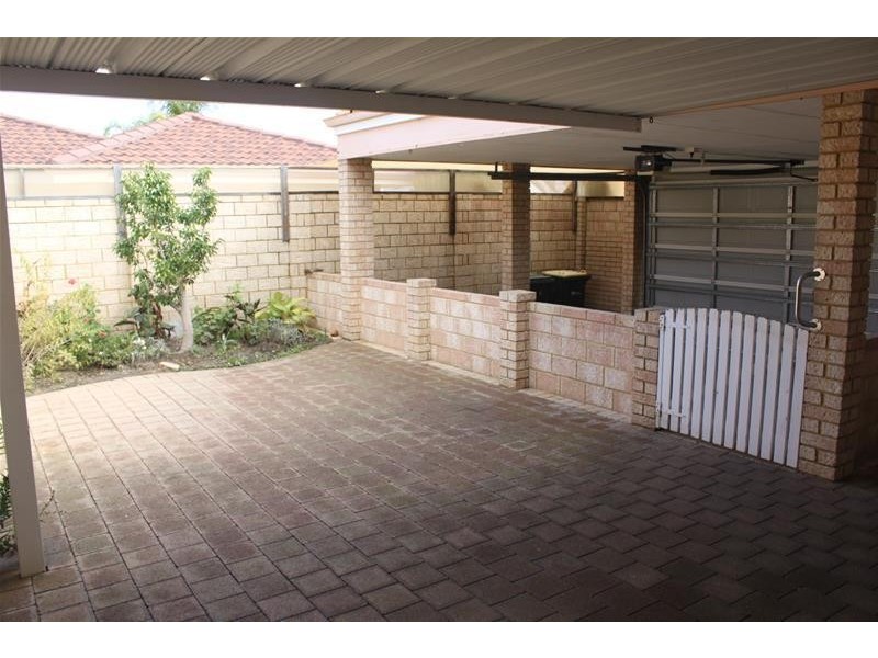 8 Swindon Lane, Currambine WA 6028