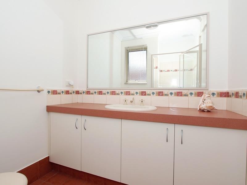 8/5 Yarra Court, Carramar WA 6031