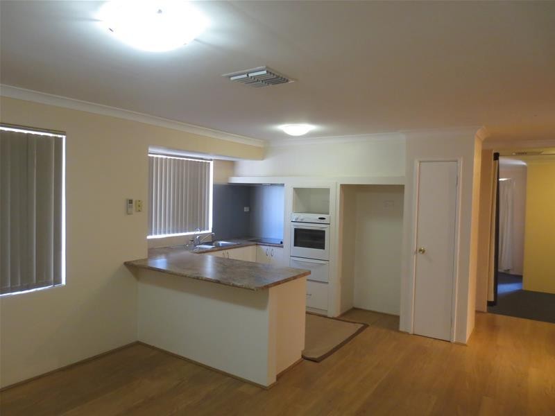 12 Dillon Glade, Joondalup WA 6027