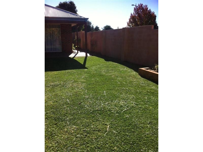 24 Pinegrove Drive, Ellenbrook WA 6069