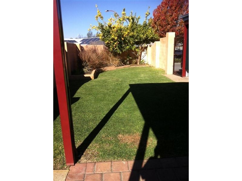 24 Pinegrove Drive, Ellenbrook WA 6069