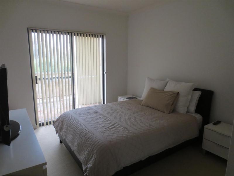 14/4 Waterbird Turn, Joondalup WA 6027