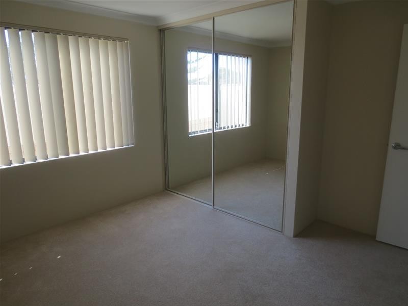 1 Highcliffe Rise, Currambine WA 6028