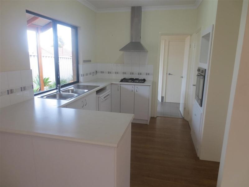 87A Rochester Circle, Balga WA 6061