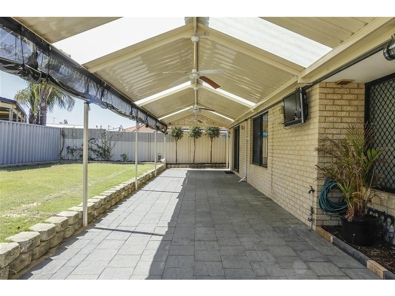 16 Beefwood Street, Banksia Grove WA 6031