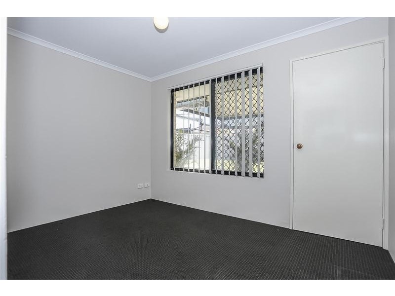 16 Beefwood Street, Banksia Grove WA 6031