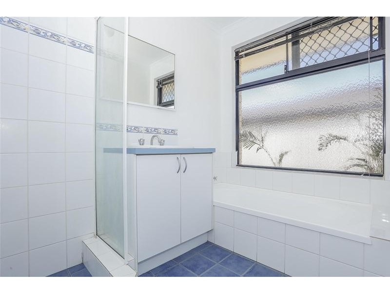 16 Beefwood Street, Banksia Grove WA 6031