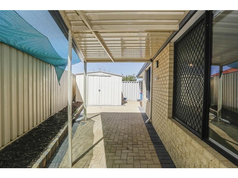 16 Beefwood Street, Banksia Grove WA 6031