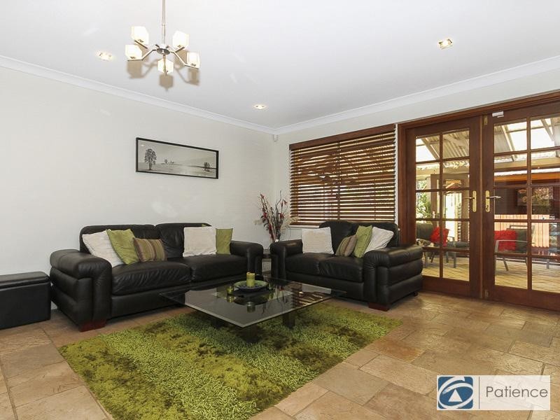 3 Charlotte Cove, Joondalup WA 6027