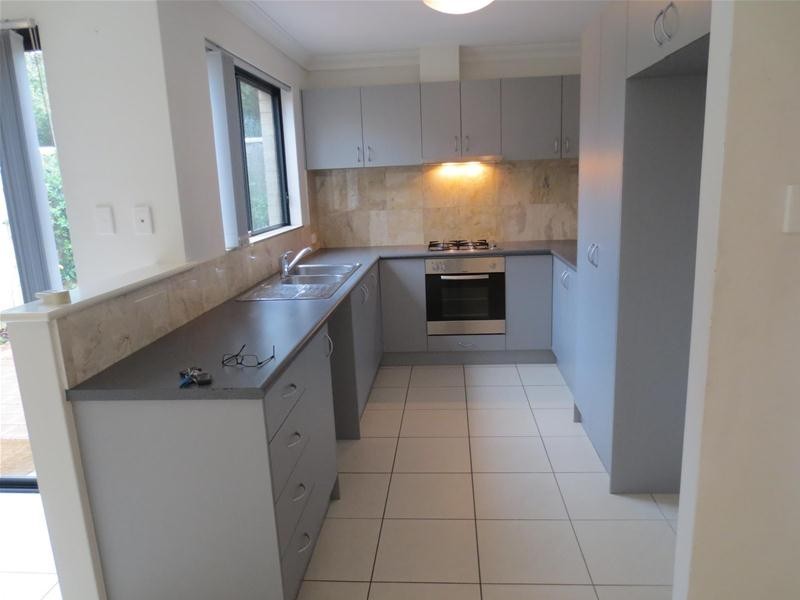 4/11 Arnold Place, Balga WA 6061