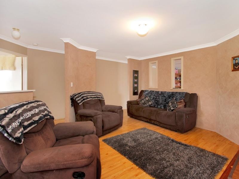 10 Karoo Way, Pearsall WA 6065